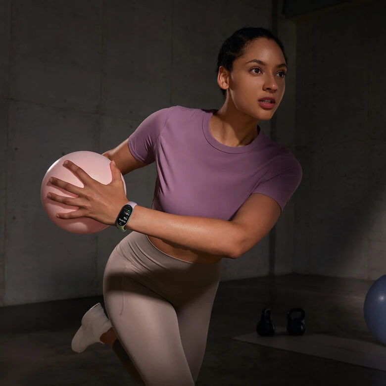 Xiaomi Band 10 AMOLED Braccialetto per rilevamento di attività 4,37 cm (1.72") Argento
