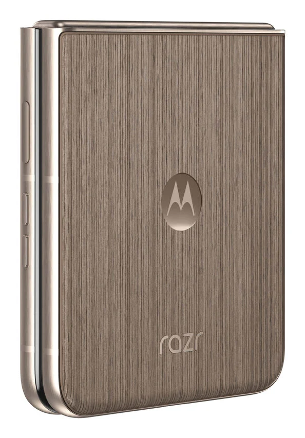 Motorola razr 60 Ultra con Moto AI (16/512GB, 50+50MP, selfie 50MP, display esterno 4.0" interno 7" pOLED 165Hz, Qualcomm Snapdragon 8 Elite, 4700mAh, 5G, Dual SIM, Android 15) PANTONE Mount