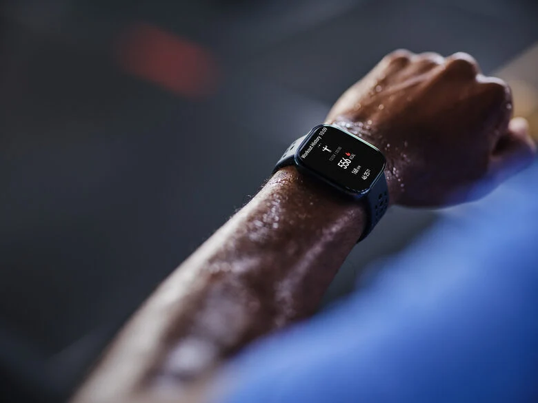 Amazfit Bip 6 Black 5 cm (1.97") AMOLED Digitale 390 x 450 Pixel Touch screen Nero GPS (satellitare)