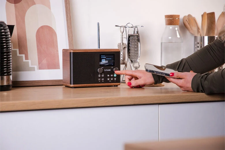 Pure Radio Classic H4 Black/Walnut DAB