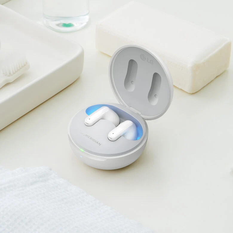 LG TONE Free FP9 - Cuffie True Wireless Bluetooth UVnano (Bianco)