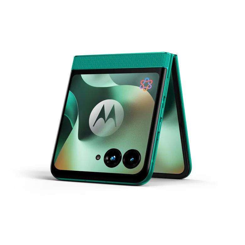 Motorola razr 70 (8/256GB, Doppia camera 50MP, Display interno FHD+ 6.9" 120Hz e esterno 3.62", MediaTek Dimensity 7450X, 4800mAh, TurboPower 30W, Android 16), PANTONE Sporting Green