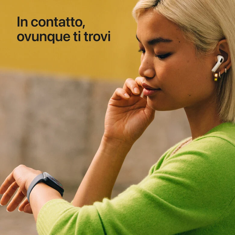 Apple Watch SE (3nd generation) SE 3 GPS + Cellular 40mm Cassa Alluminio Galassia con Sport Band Galassia - M/L