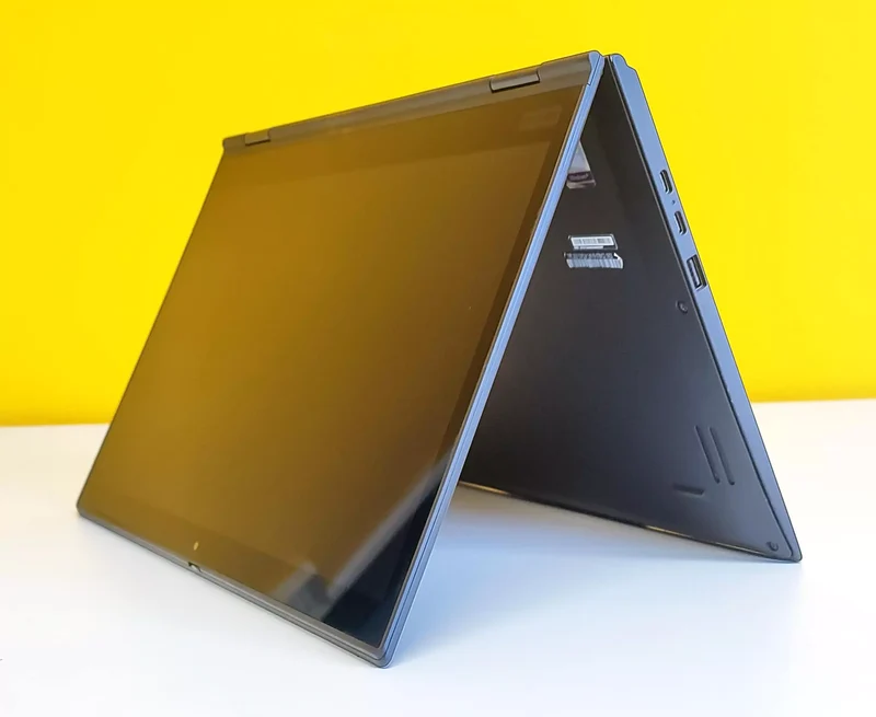 Lenovo ThinkPad X1 Yoga 2 3Gen 2-in-1 14″ 2560 x 1440 Touch Screen | Intel Core i7-8650U 1.9Ghz | SSD 256Gb Nvme | Ram 16Gb | WiFi Windows 11 Pro Grado B
