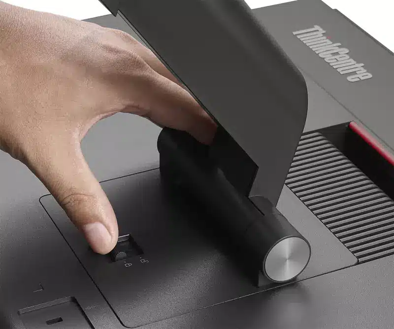 Lenovo ThinkCentre M700z Computer Fisso All-In-One 20" 1600x900 Pixel | Intel Core i3-6100T 3.2Ghz | Ram 8Gb | SSD 256Gb | Windows 10 Pro