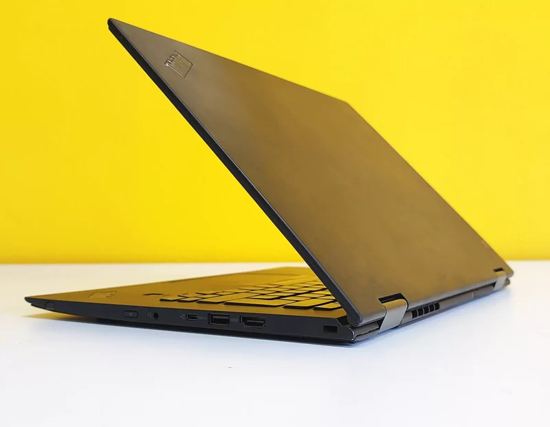 Bundle Lenovo ThinkPad X1 Yoga 2 3Gen 2-in-1 14″ FullHD Touch Screen | Intel Core i7-8650U 1.9Ghz | SSD 256Gb Nvme | Ram 16Gb | WiFi Windows 11 Pro + Lenovo ThinkVision T2424p Monitor 23.8″ 1920×1080 Pixel Full HD LED IPS