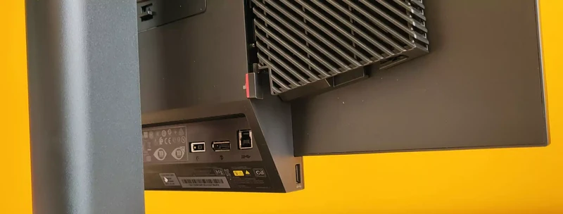 All In One Lenovo M900 22" | Intel Cores i5-6500T 2.5Ghz | Display Port USB 3 | Monitor 22" Lenovo 11GSPAT FullHD WebCam Windows 11 Pro