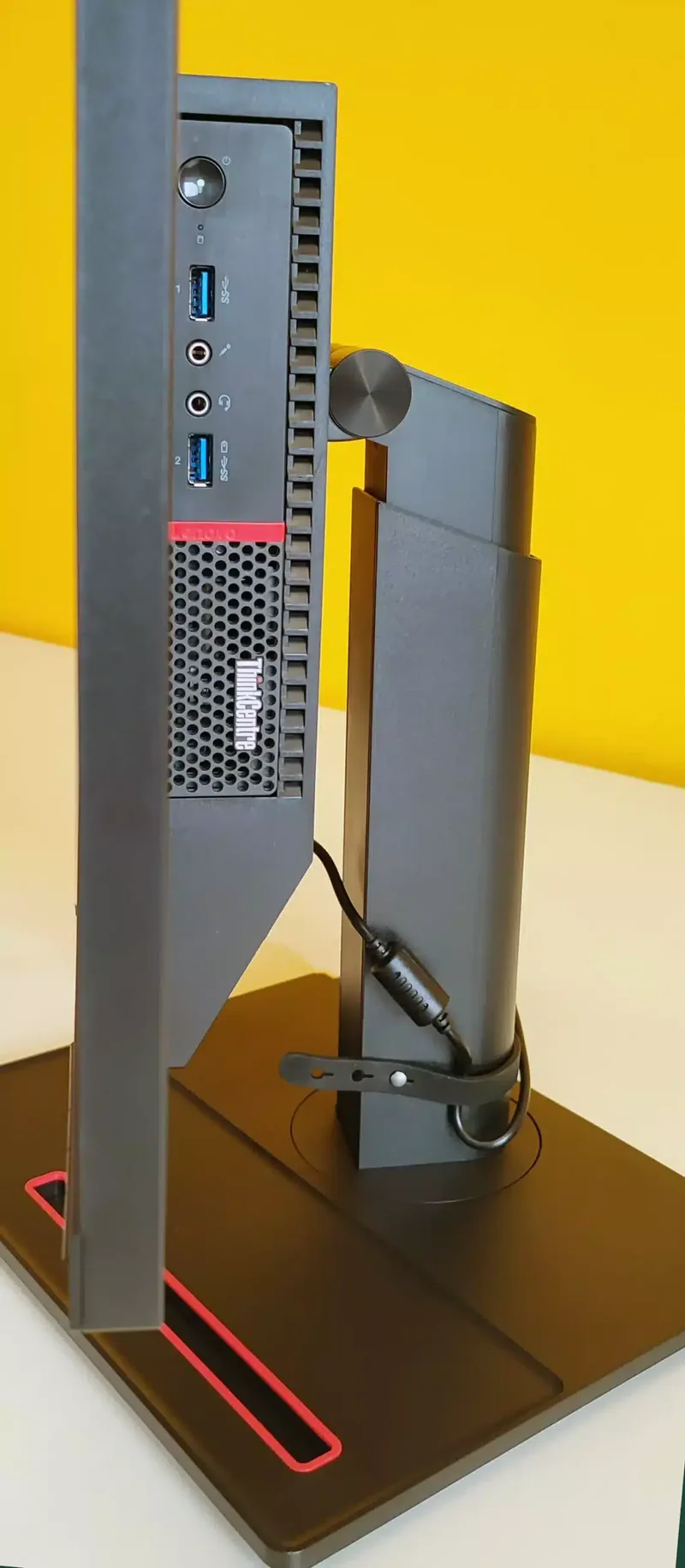 All In One Lenovo M900 22" | Intel Cores i5-6500T 2.5Ghz | Display Port USB 3 | Monitor 22" Lenovo 11GSPAT FullHD WebCam Windows 11 Pro