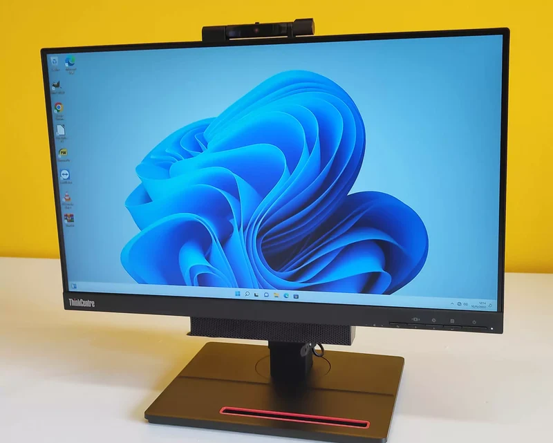 All In One Lenovo M900 22" | Intel Cores i5-6500T 2.5Ghz | Display Port USB 3 | Monitor 22" Lenovo 11GSPAT FullHD WebCam Windows 11 Pro