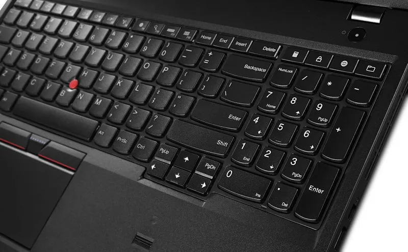 Lenovo Thinkpad T560 Notebook 15.5" FullHD | Intel Core i5-6200U 2.3Ghz | Ram 8Gb | SSD 256Gb | Tastiera ITA | Windows 10 Pro