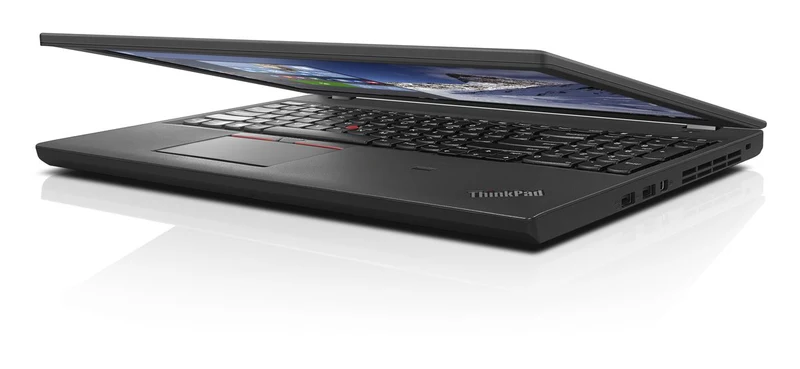Lenovo Thinkpad T560 Notebook 15.5" FullHD | Intel Core i5-6200U 2.3Ghz | Ram 8Gb | SSD 256Gb | Tastiera ITA | Windows 10 Pro