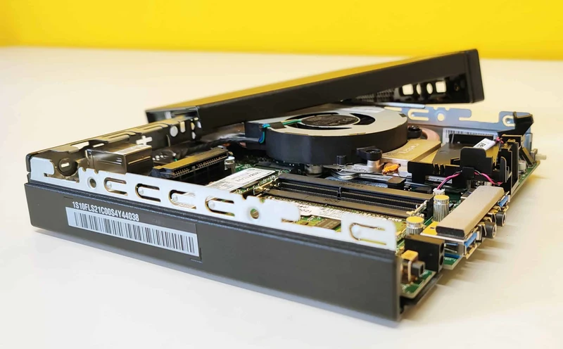 Lenovo ThinkCentre M900 Tiny | Intel Cores i5-6500T 2.5Ghz | Ram 8Gb | SSD 240Gb | Display Port USB 3 | Windows 10 Pro