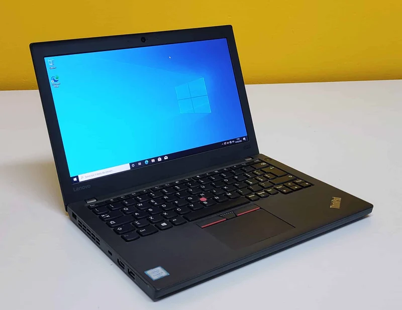 Lenovo ThinkPad X270 Notebook 12.5″ 1366×768 | Intel Core i5-6200U 2.3Ghz | 8GB RAM | HDMI-WiFi-WebCam-Tastiera Italiana | WINDOWS 10 PRO