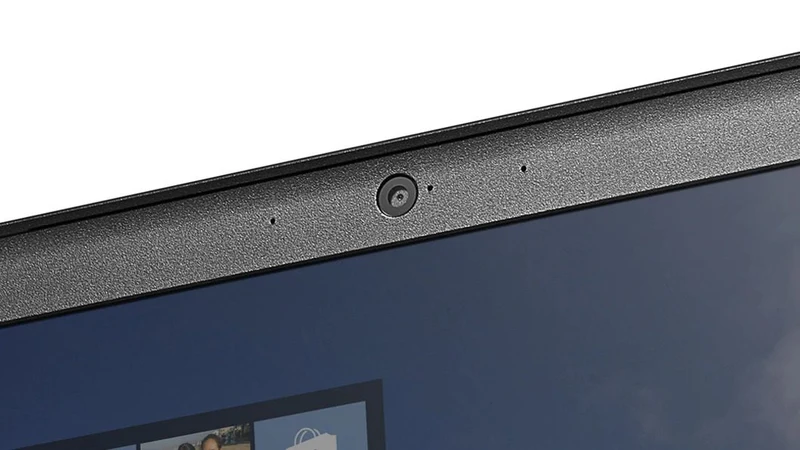 Lenovo ThinkPad X260 Notebook 12.5" 1366x768 | Intel Core i5-6200U 2.3Ghz | 8GB RAM | HDMI-WiFi-WebCam-Tastiera Italiana | WINDOWS 10 PRO