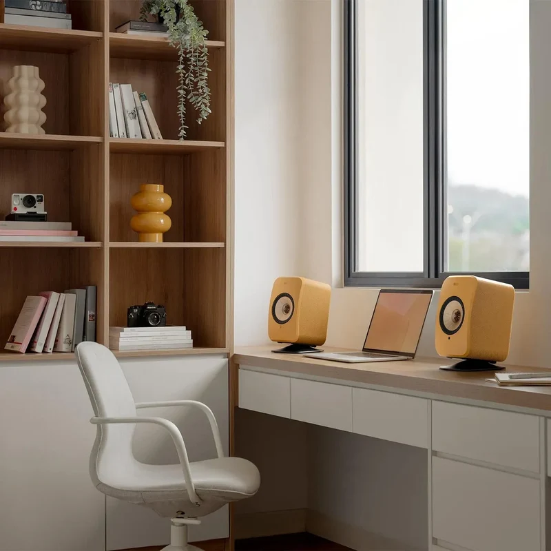 KEF LSX II