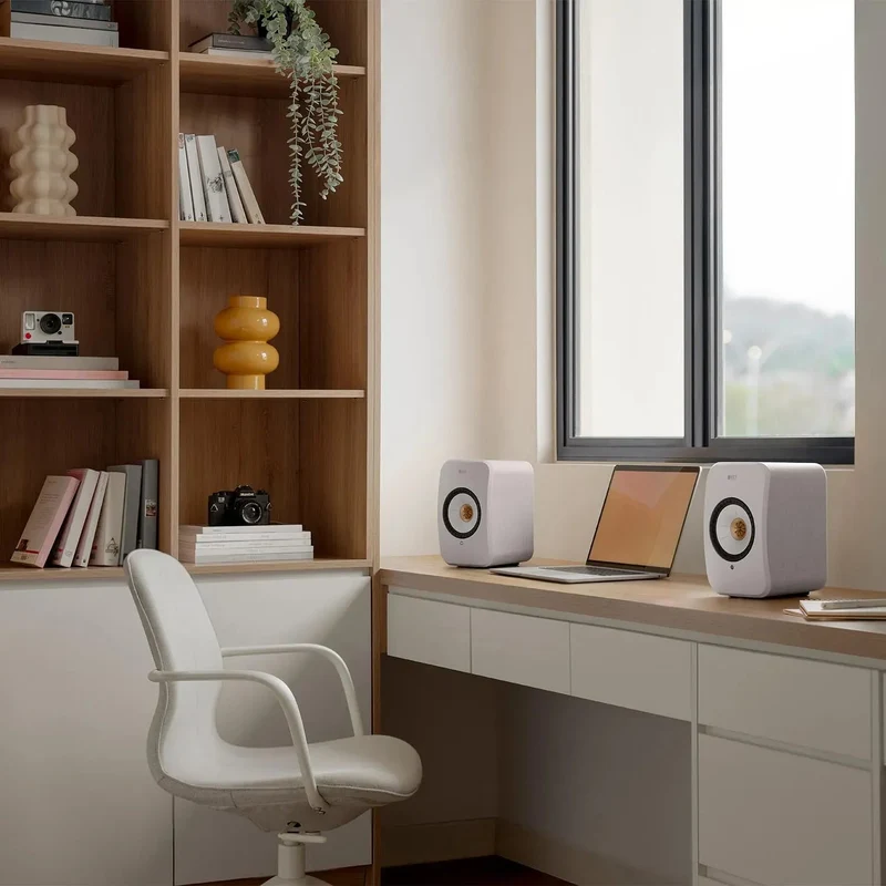 KEF LSX II