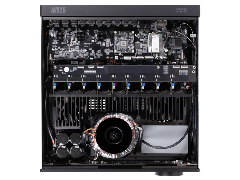 Arcam AVA25 Amplificatore AV da 7.1.2 o 5.1.4 in Classe A/B. Potenza 7x90W o 9x75W su 8 ohm. Dolby Atmos, Dolby True HD