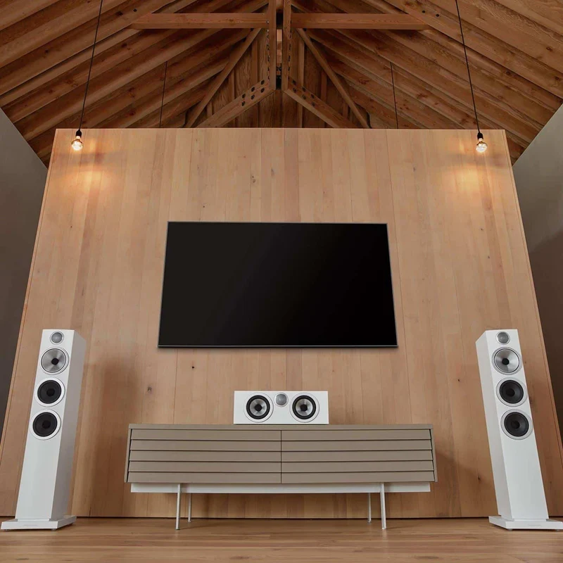Bowers & Wilkins 704 S3