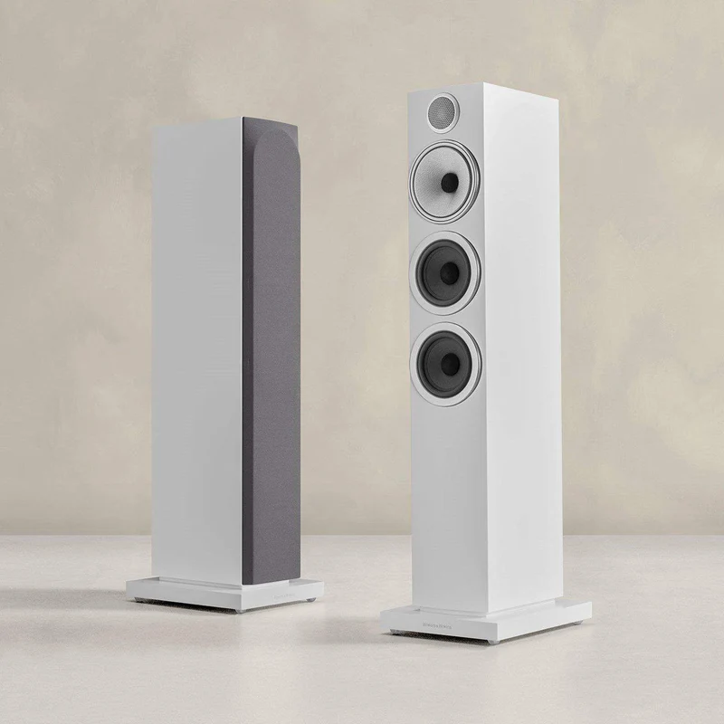 Bowers & Wilkins 704 S3
