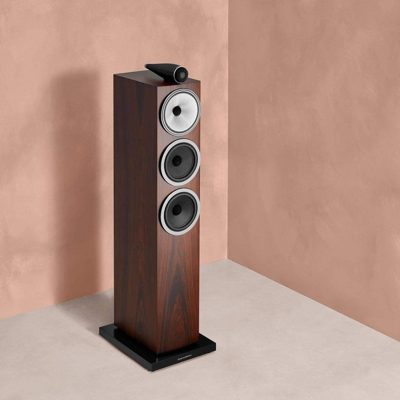 Bowers & Wilkins 703 S3