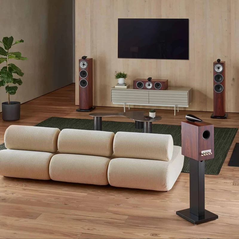 Bowers & Wilkins 703 S3