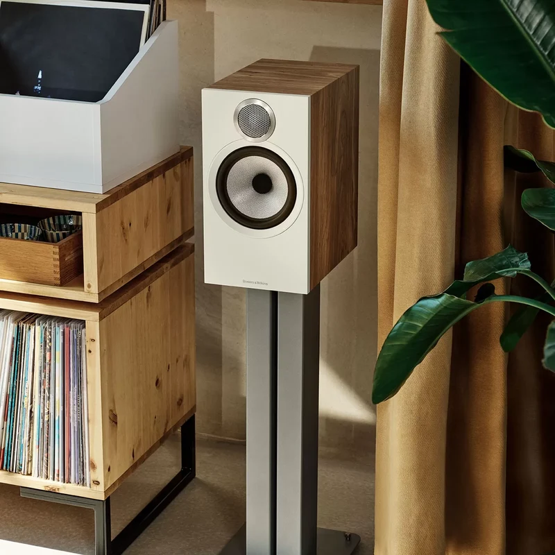 Bowers & Wilkins 606 S3
