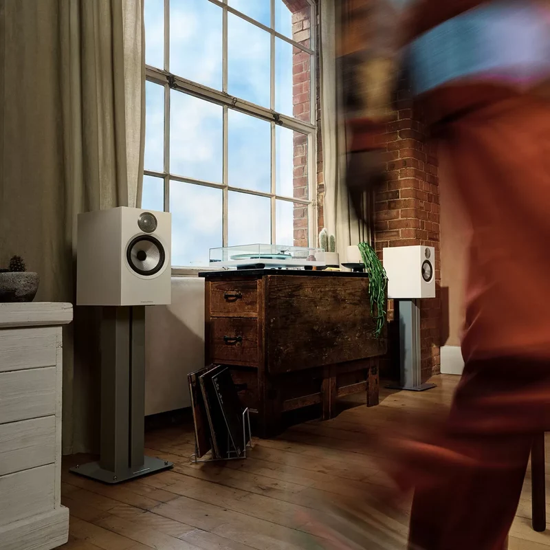 Bowers & Wilkins 606 S3