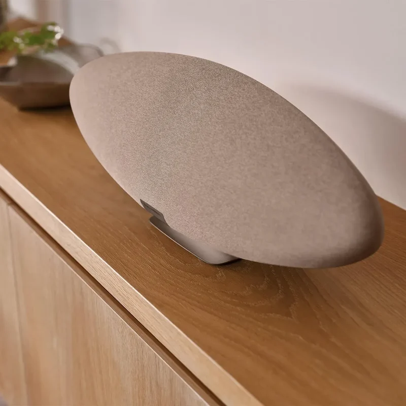 Bowers & Wilkins Zeppelin Pro Edition