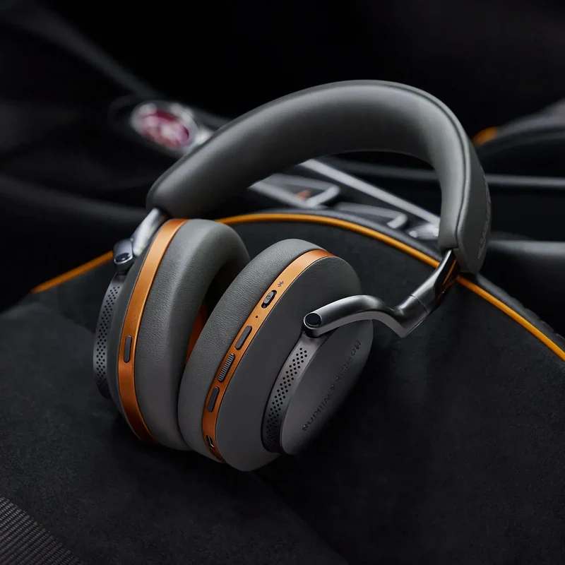 Bowers & Wilkins PX8 McLaren