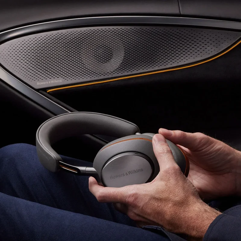 Bowers & Wilkins PX8 McLaren
