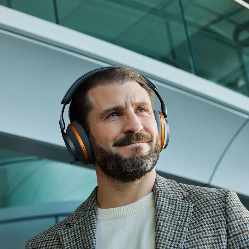 Bowers & Wilkins PX8 McLaren