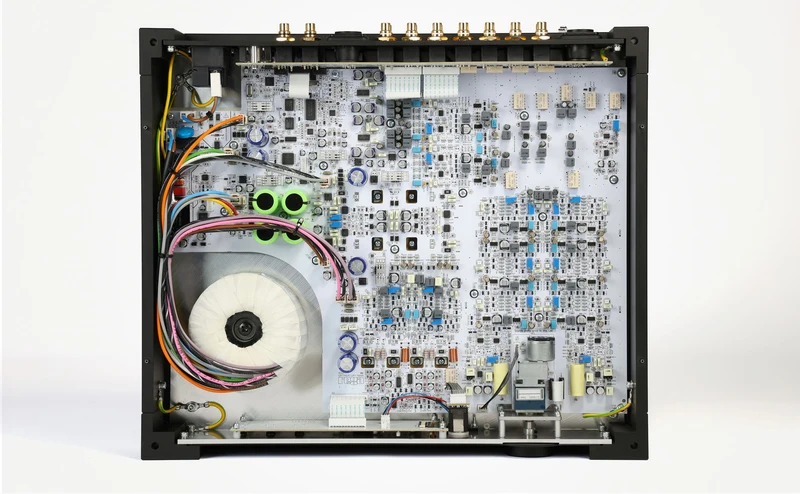 REGA Mercury Pre-Amp/DAC Pre-amplificatore di Riferimento, circuiti completamente discreti