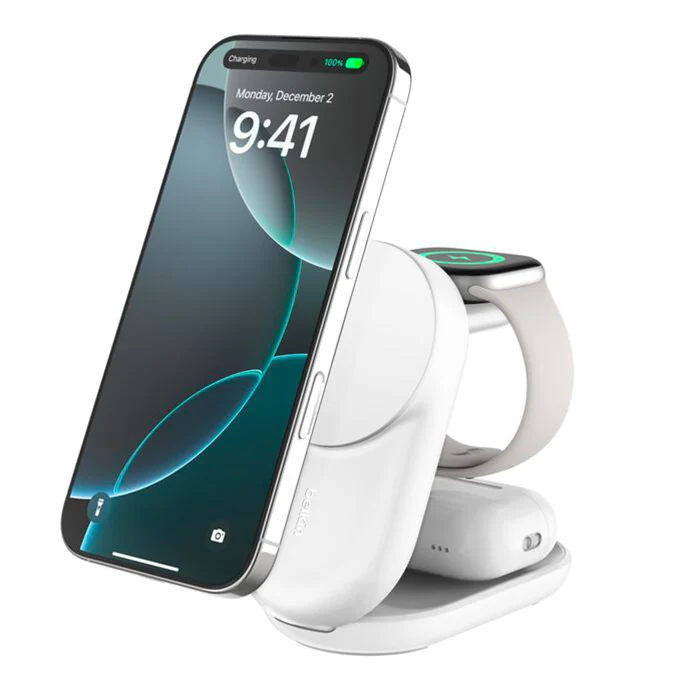 Belkin UltraCharge - Caricabatteria wireless magnetico pieghevole 3in1 con Qi2 da 25W - Bianco