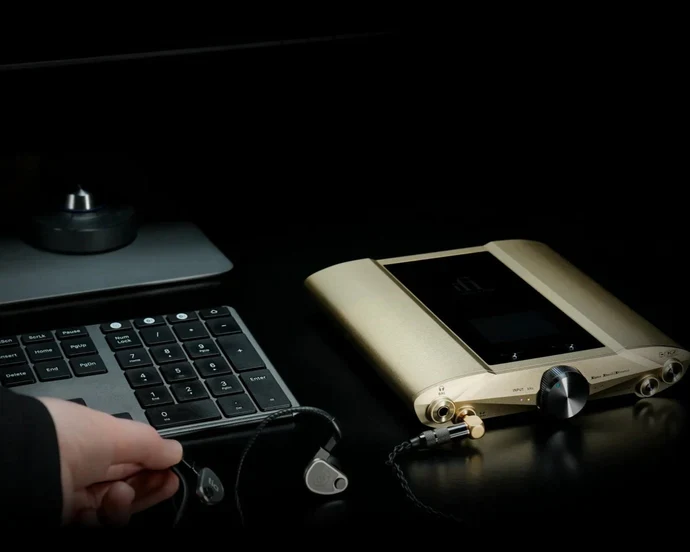 iFi iDSD Valkyrie DAC amplificatore cuffie portatile 32bit/768kHz DSD1024 MQA Bluetooth 5.4