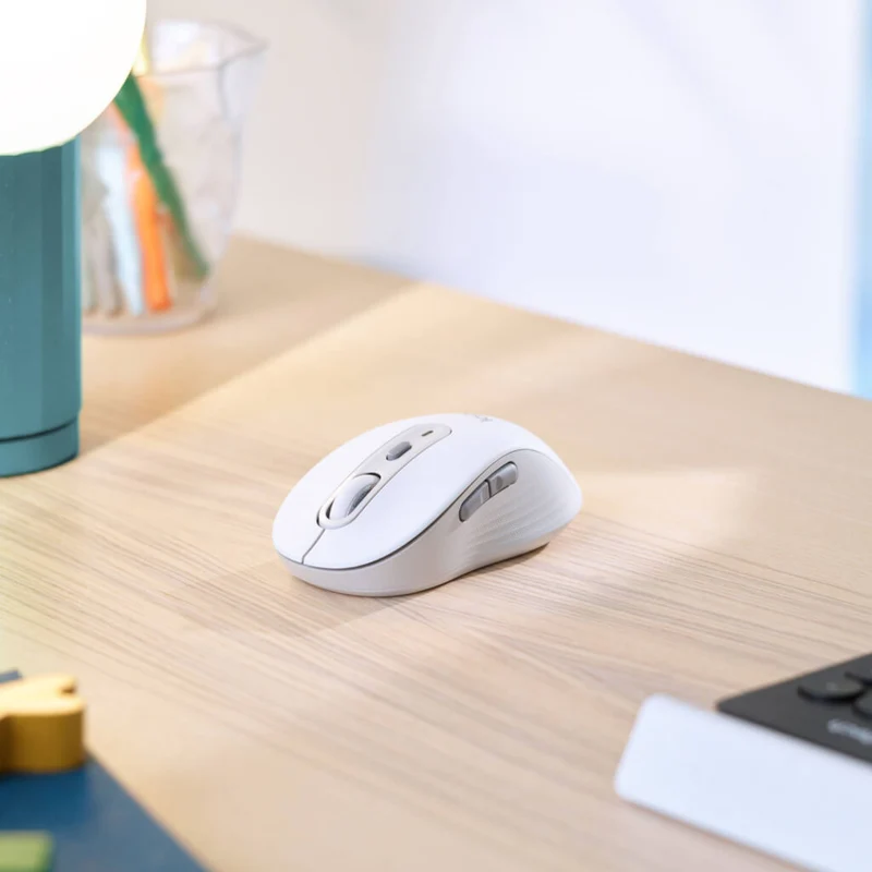 Logitech Mouse Inalámbrico Signature M650 Medium Off-White, 910-006252