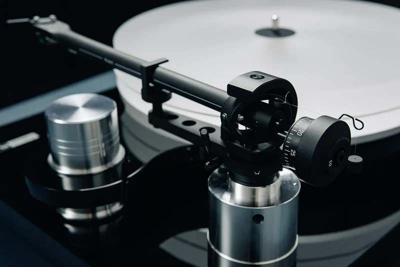 BLOCK PS-100+ Giradischi High-End 33/45 testina Ortofon OM5E