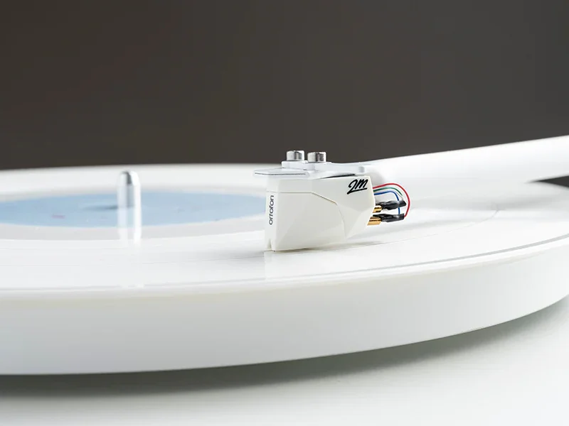 Pro-ject T1 EVO White Edition Versione limitata completamente bianca, testina Pick IT 2M bianca