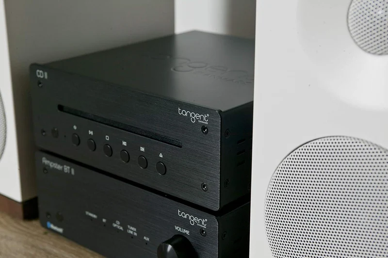 Tangent Ampster CD II lettore CD con uscite analogiche RCA - ottica Toslink, meccanica slot-in