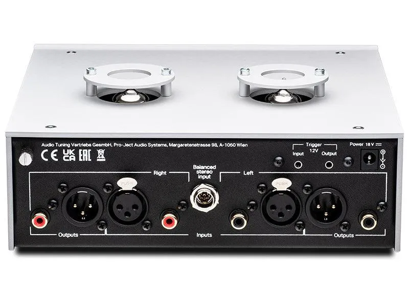 Pro-Ject TUBE BOX DS3 B BLACK Stadio fono MM/MC a valvole (2 x E88CC/6922), Circuitazione Dual-Mono bilanciata