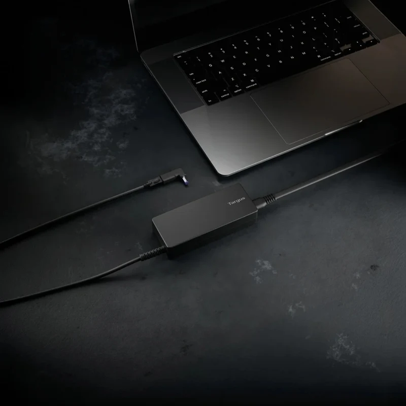 Targus Cargador Universal USB-C y Legacy 100W, APM108TT