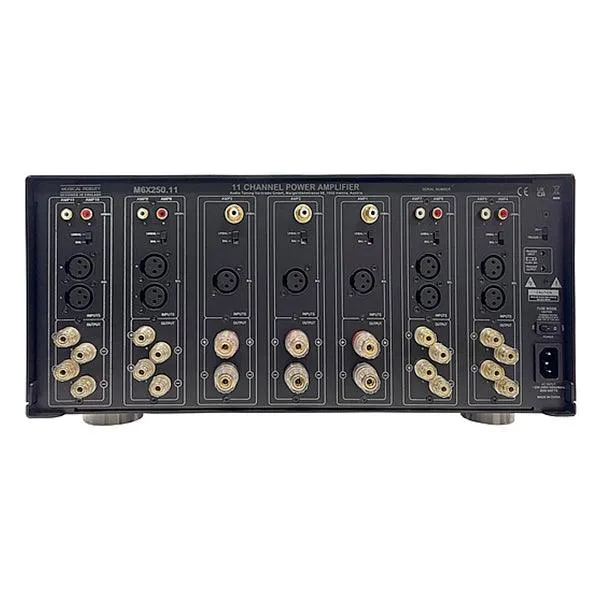 Musical Fidelity M6x 250.11 BLACK Finale di potenza multicanale. Potenza 8x150W su 4 ohm e 3x250W su 4ohm