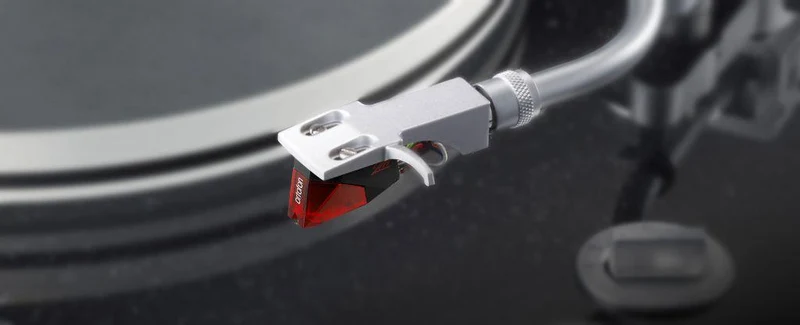 Teac TN-5BB-M/B Giradischi bilanciato testina Ortofon 2M RED, braccio a S di SEAC