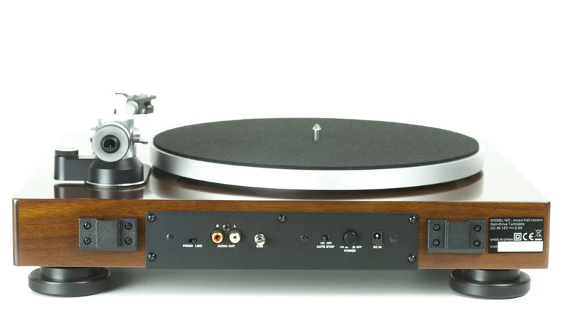 Music Hall CLASSIC giradischi semi-automatico Hi-Fi con testina Spirit