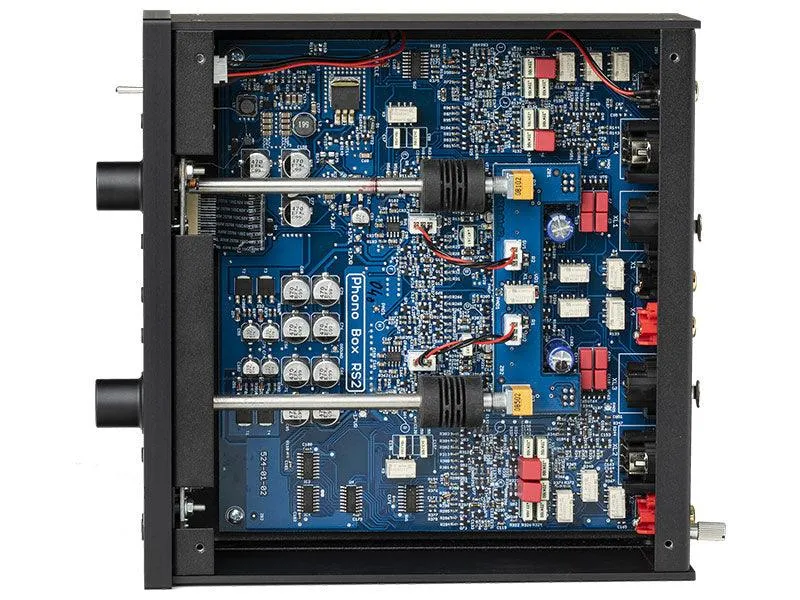 Pro-ject PHONO BOX RS2 Stadio PHONO MM/MC. Circuitazione dual mono completamente bilanciata. Componentistica selezionata e completamente a discreti