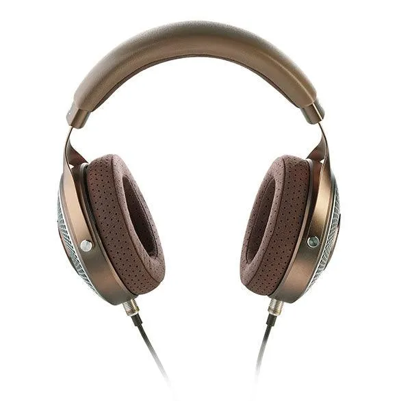 Focal CLEAR MG Cuffia stereo Hi-End aperta, con cupola a forma di 'M' Magnesium da 40mm. Made in France