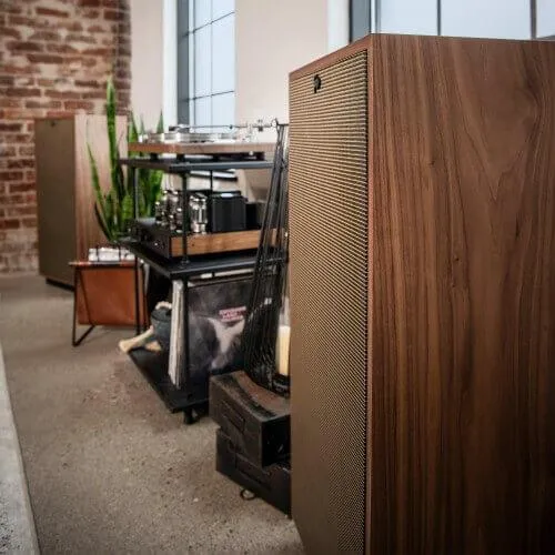 Klipsch FORTE IV AMERICAN WALNUT Diffusori da pavimento a 3 vie con radiatore passivo 400W (COPPIA)