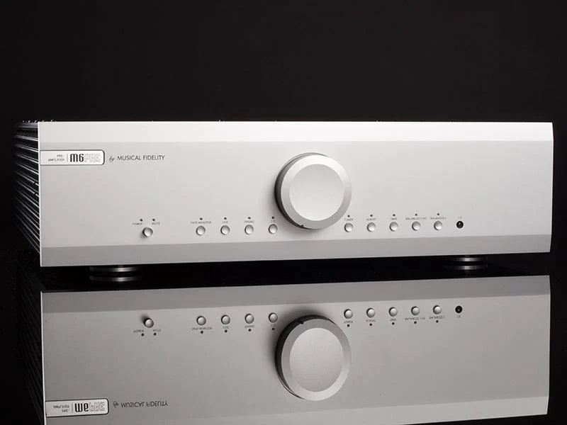 Musical Fidelity M6s PRE SILVER Preamplificatore completamente bilanciato in Classe A, Home theater bypass