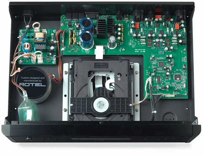 Rotel RCD-1572 Lettore CD, sistema di conversione con DAC Wolfson WM8740 24bit/192KHz