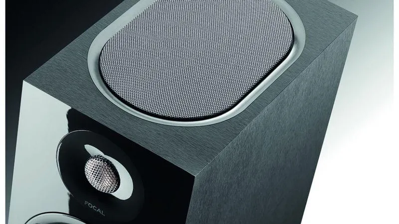 Focal CHORA 826D BLACK diffusori da pavimento, 3 vie + 1 via per Atmos, 250W (COPPIA)