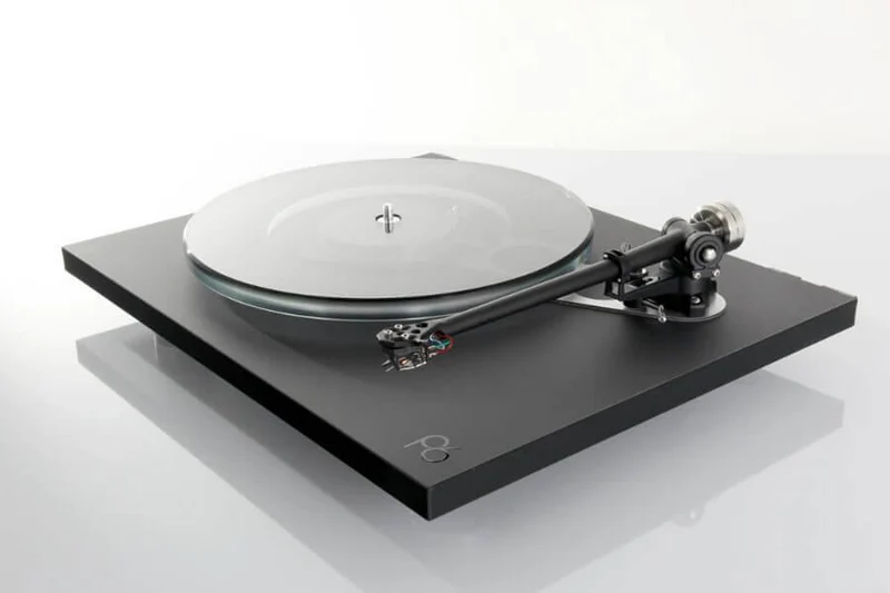 REGA Planar 6 Giradischi con piatto in vetro 12mm, braccio RB330 cavo REGA e motore 24V